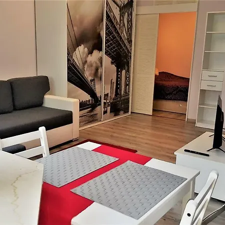 K&p Apartament Metro Gdanski דירה *