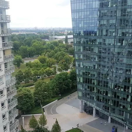 K&p Apartament Metro Gdanski דירה *